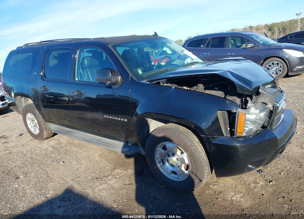 2013 CHEVROLET SUBURBAN 1500 LT VIN: 1GNSKJE78DR312137