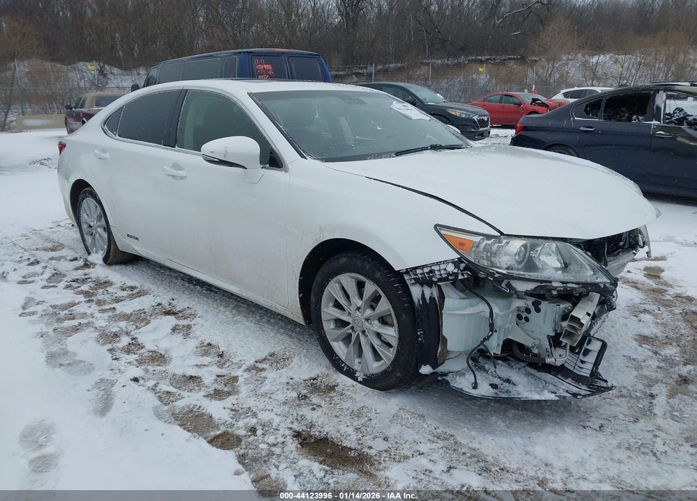 2014 LEXUS ES 300H VIN: JTHBW1GG0E2059334