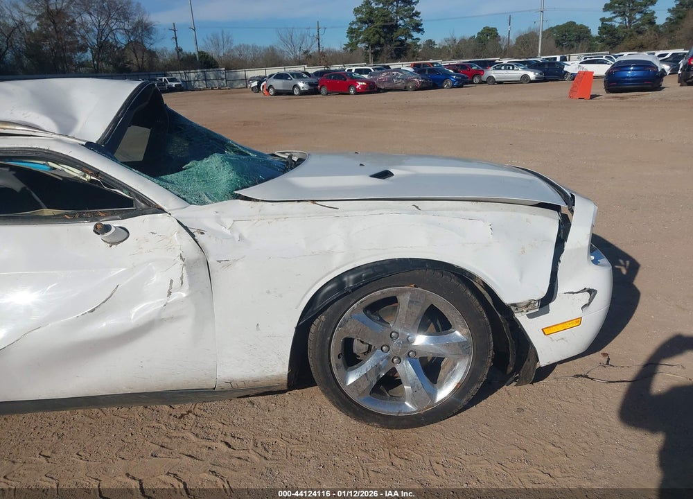 2014 DODGE CHALLENGER SXT VIN: 2C3CDYAG7EH231917