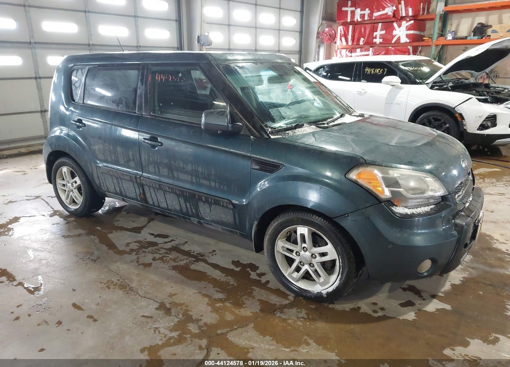 2011 KIA SOUL + VIN: KNDJT2A27B7227106