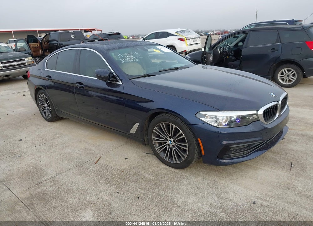 2019 BMW 530I VIN: WBAJA5C5XKWW10345