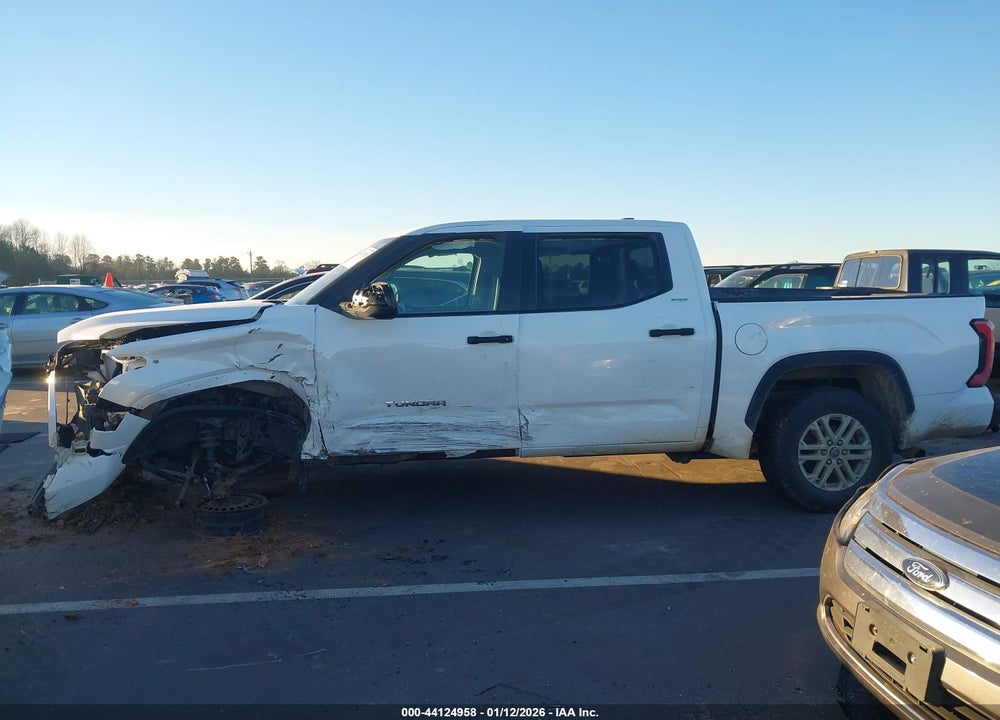 2024 TOYOTA TUNDRA SR5 VIN: 5TFLA5DB8RX228643