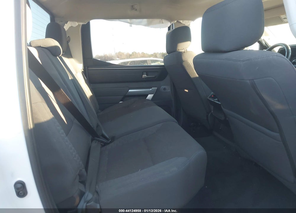 2024 TOYOTA TUNDRA SR5 VIN: 5TFLA5DB8RX228643