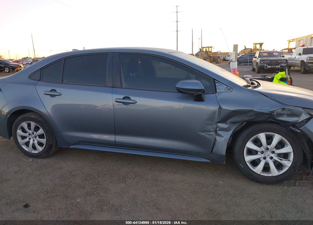 2022 TOYOTA COROLLA LE VIN: 5YFEPMAE0NP290529