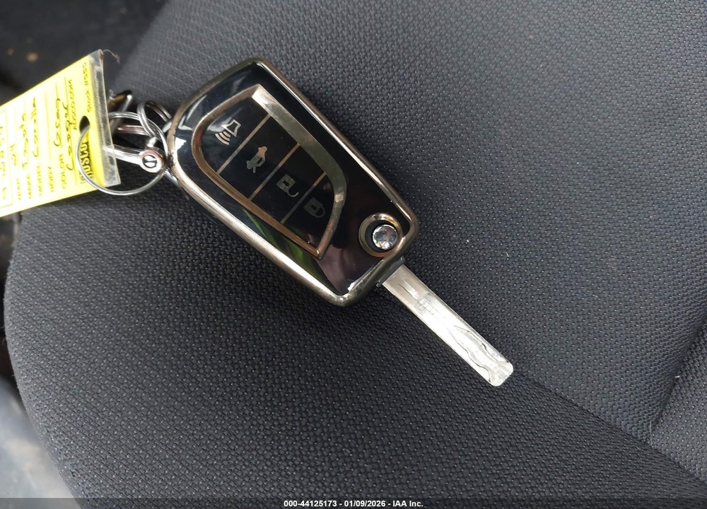 2024 TOYOTA COROLLA LE VIN: 5YFB4MDE1RP211818