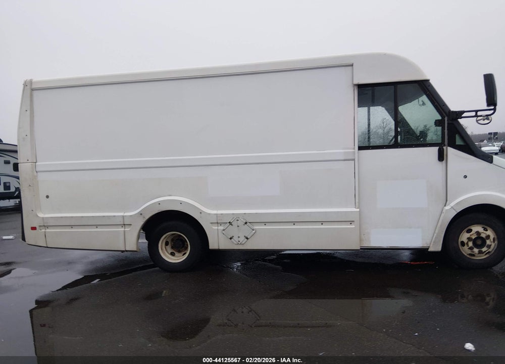 2013 ISUZU COMMERCIAL VAN VIN: JALB4T173D7W00226