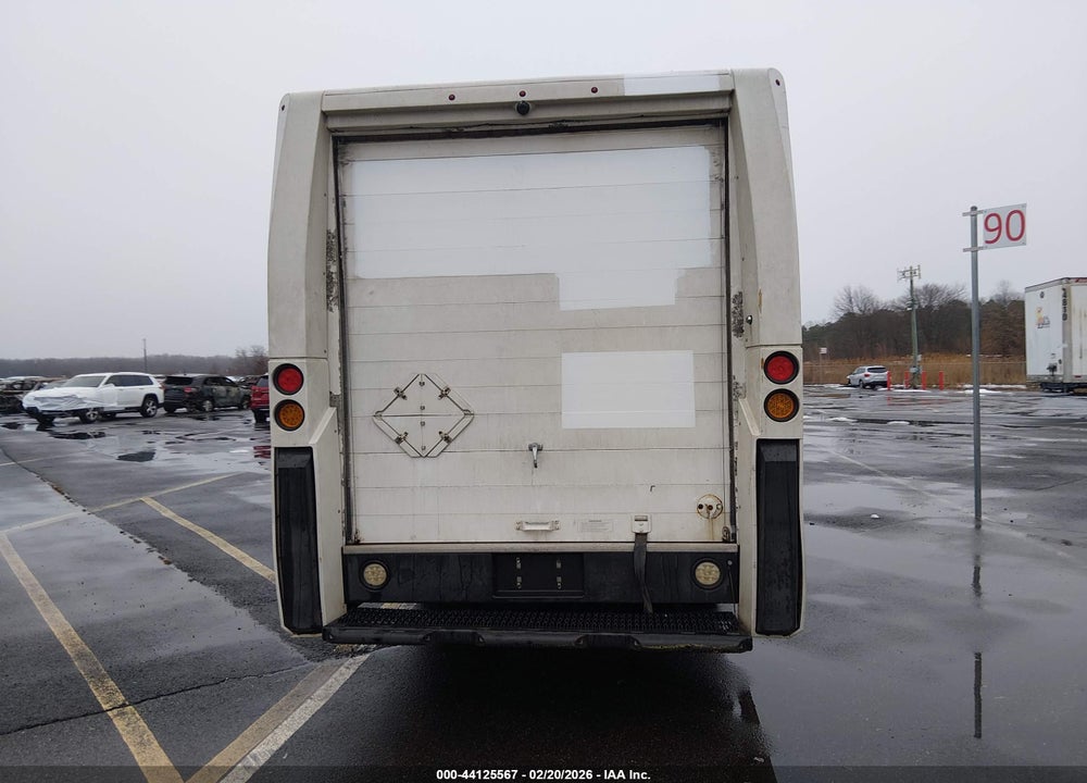 2013 ISUZU COMMERCIAL VAN VIN: JALB4T173D7W00226