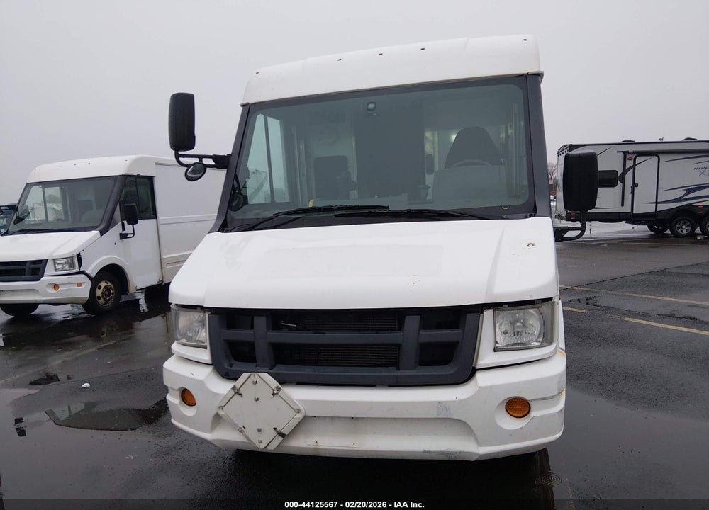 2013 ISUZU COMMERCIAL VAN VIN: JALB4T173D7W00226