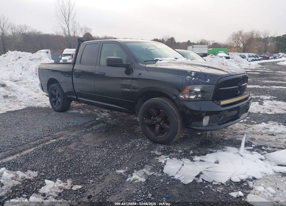2019 RAM 1500 CLASSIC EXPRESS  4X4 6'4 BOX VIN: 1C6RR7FG6KS541904