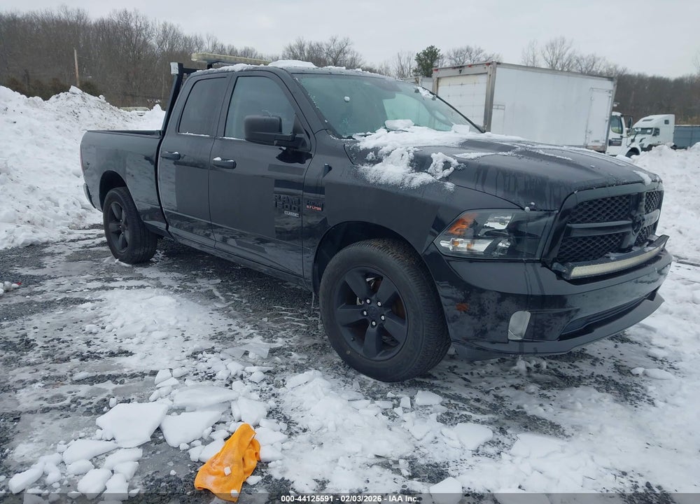 2019 RAM 1500 CLASSIC EXPRESS  4X4 6'4 BOX VIN: 1C6RR7FT3KS553568