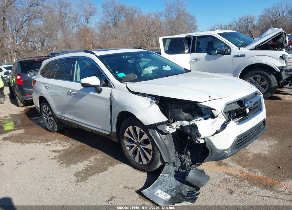 2019 SUBARU OUTBACK 3.6R TOURING VIN: 4S4BSETC1K3302173