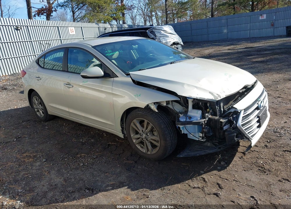 2017 HYUNDAI ELANTRA SE VIN: 5NPD84LF0HH084465