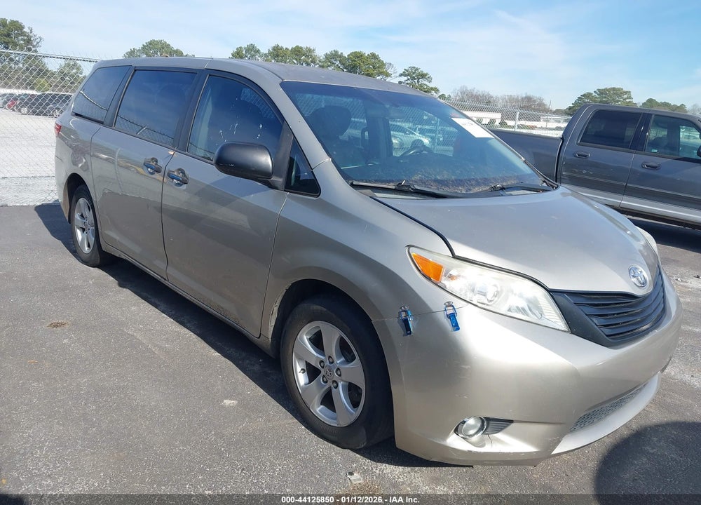 2015 TOYOTA SIENNA L 7 PASSENGER VIN: 5TDZK3DC0FS629805