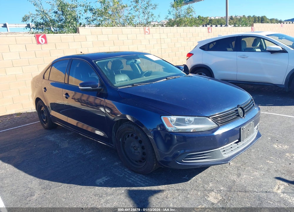 2014 VOLKSWAGEN JETTA 1.8T SE VIN: 3VWD17AJXEM425614