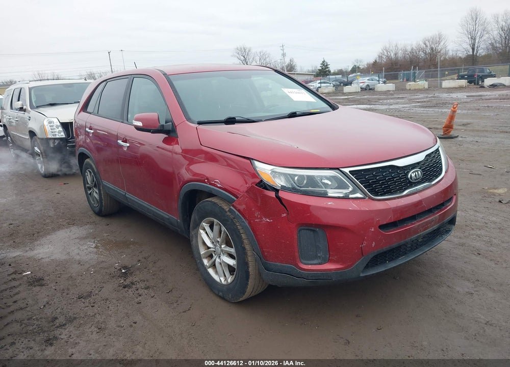 2014 KIA SORENTO LX VIN: 5XYKT3A69EG534328