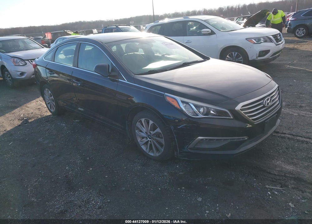 2015 HYUNDAI SONATA VIN: 5NPE24AF8FH231881