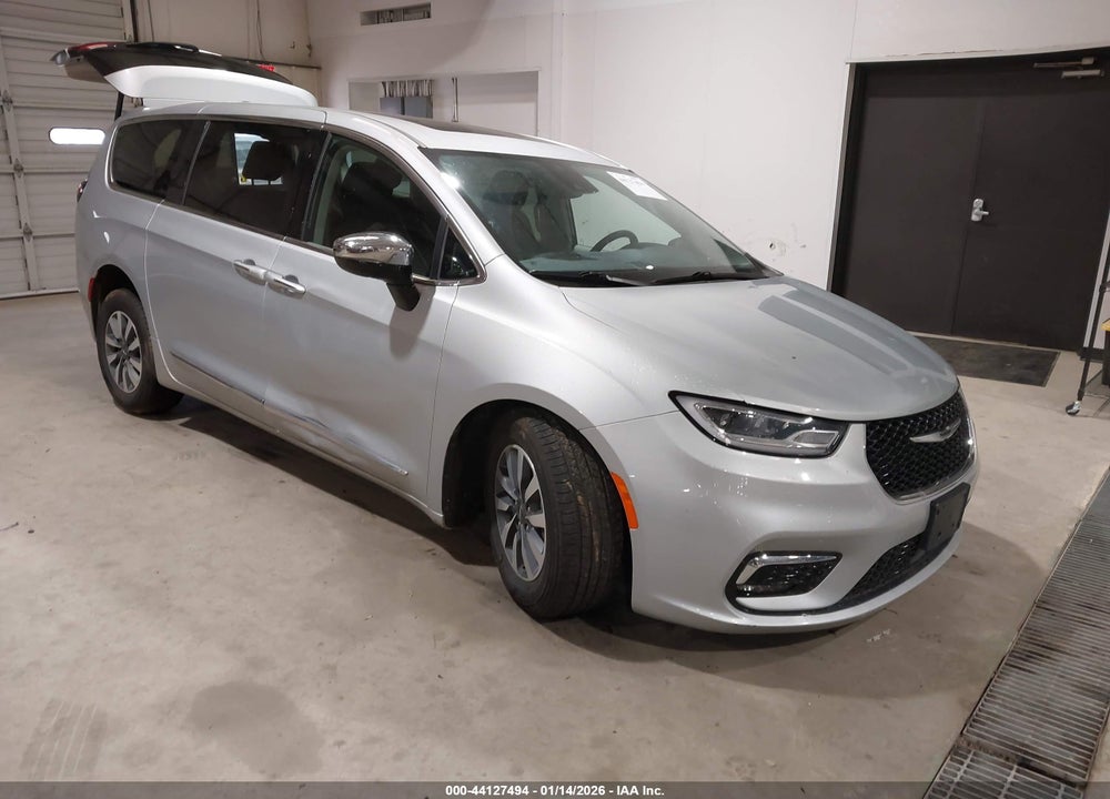 2023 CHRYSLER PACIFICA HYBRID LIMITED VIN: 2C4RC1S7XPR626167