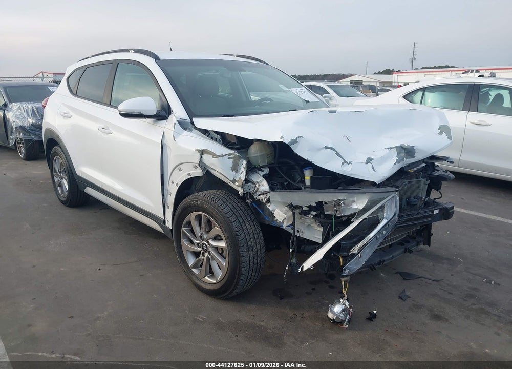 2017 HYUNDAI TUCSON SE PLUS VIN: KM8J33A48HU486684