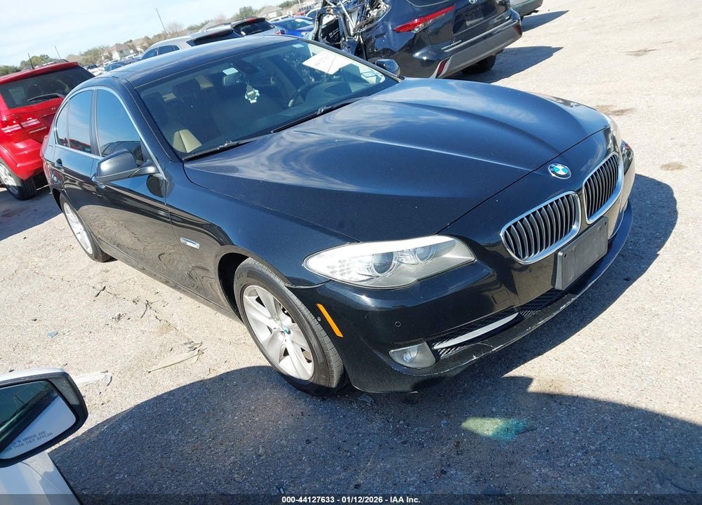 2013 BMW 528 XI VIN: WBAXH5C50DDW16997