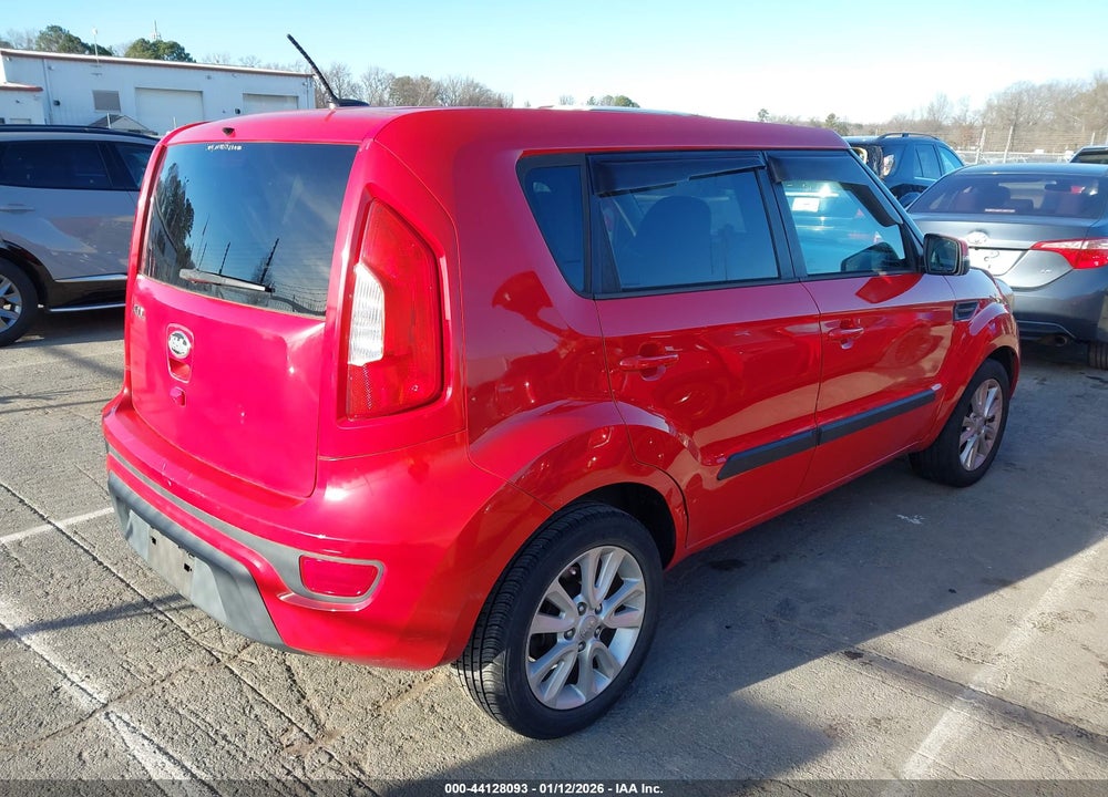2013 KIA SOUL +/!/SPORT VIN: KNDJT2A62D7524404
