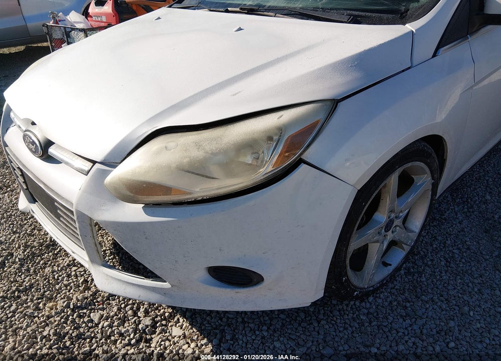 2014 FORD FOCUS TITANIUM VIN: 1FADP3J24EL396024