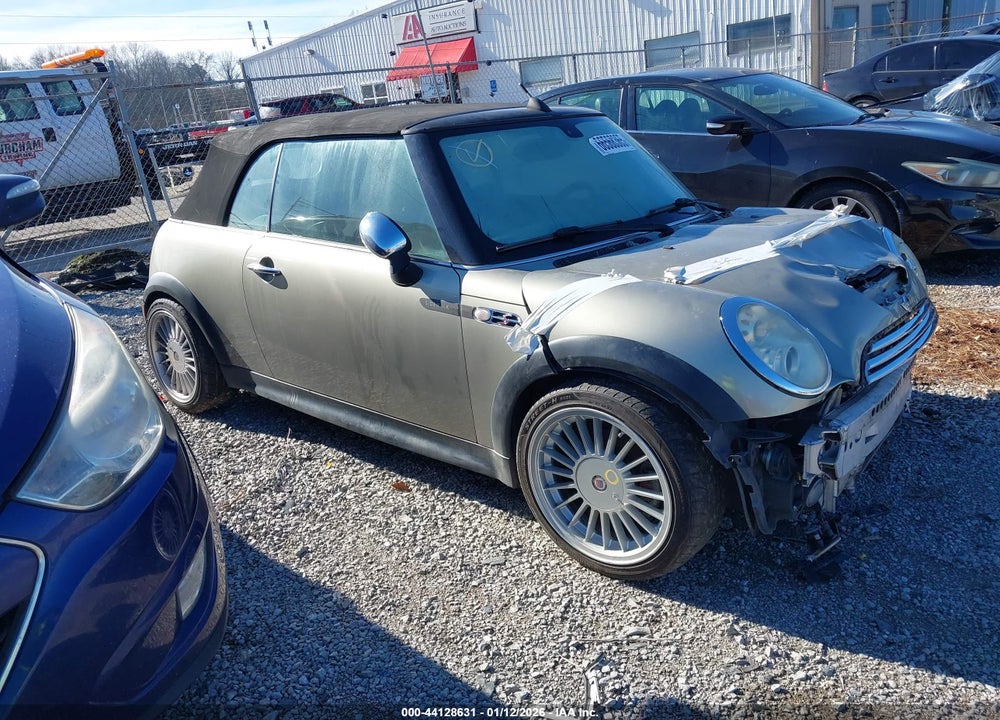2008 MINI COOPER S VIN: WMWRH33568TL96810