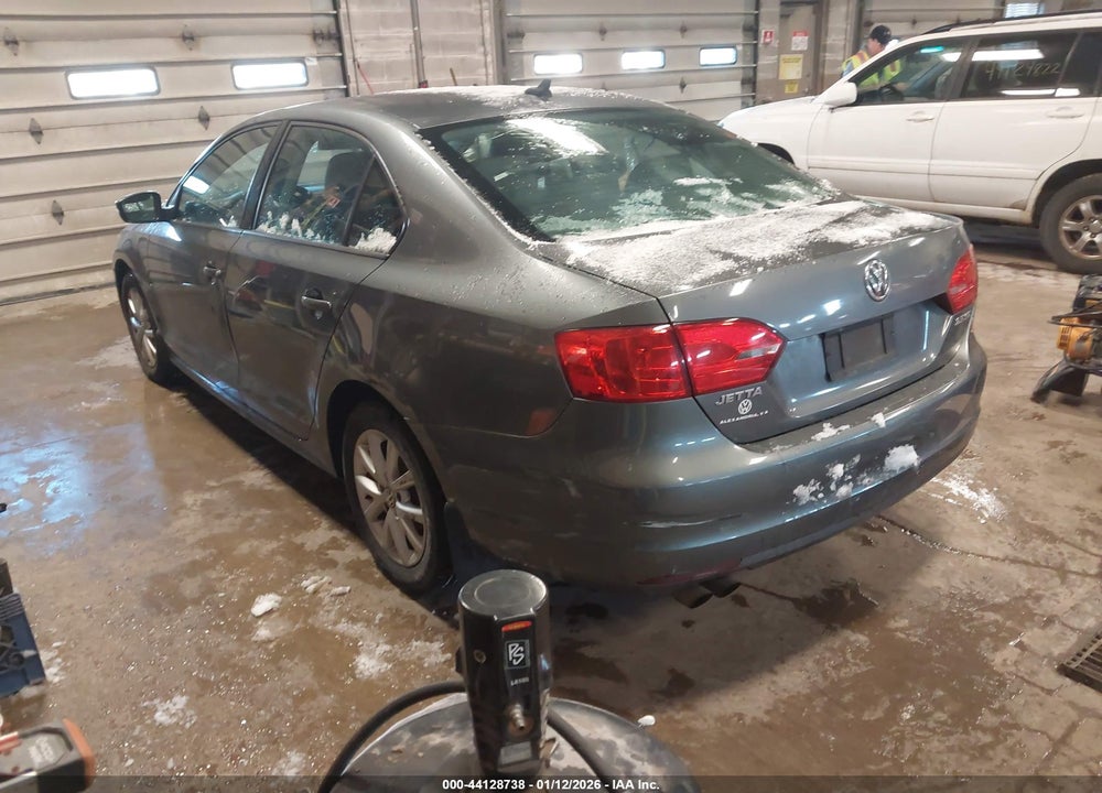 2012 VOLKSWAGEN JETTA 2.5L SE VIN: 3VWDP7AJ6CM318670