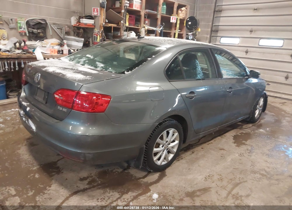 2012 VOLKSWAGEN JETTA 2.5L SE VIN: 3VWDP7AJ6CM318670