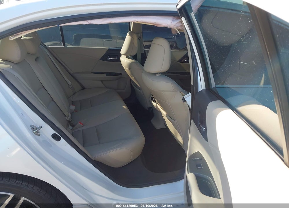2017 HONDA ACCORD TOURING V6 VIN: 1HGCR3F94HA000133