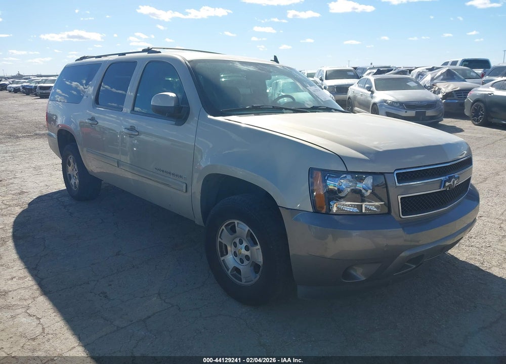 2008 CHEVROLET SUBURBAN 1500 LT VIN: 3GNFC16J88G181211