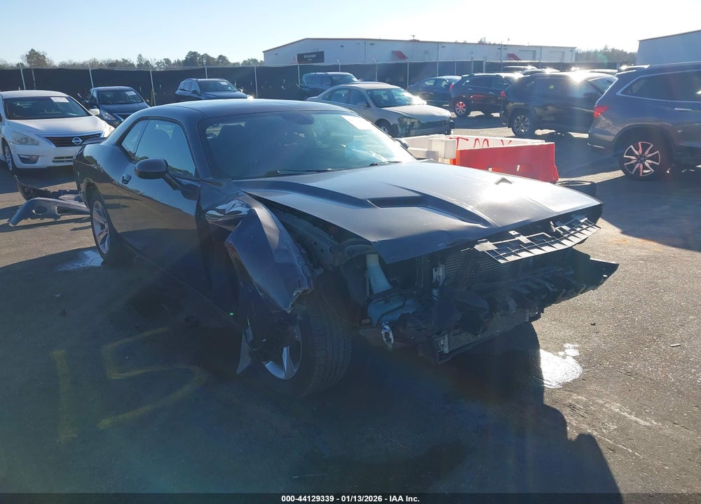 2018 DODGE CHALLENGER SXT VIN: 2C3CDZAG4JH272019