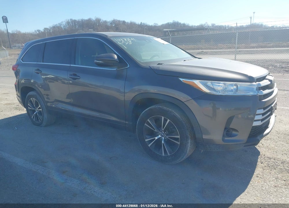 2017 TOYOTA HIGHLANDER LE VIN: 5TDZARFH8HS028451