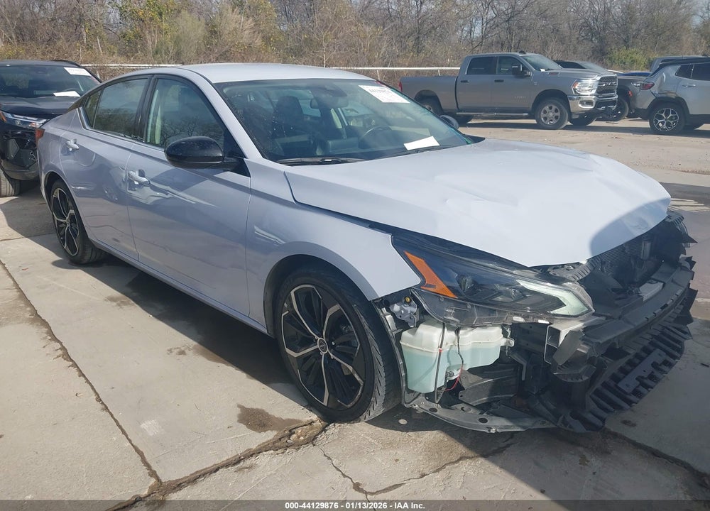 2024 NISSAN ALTIMA SR FWD VIN: 1N4BL4CV6RN385651