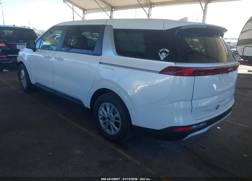 2024 KIA CARNIVAL MPV LX SEAT PACKAGE VIN: KNDNB4H37R6376985