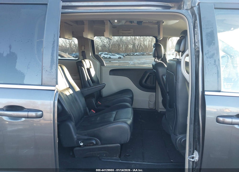 2016 CHRYSLER TOWN & COUNTRY TOURING VIN: 2C4RC1BG3GR268426