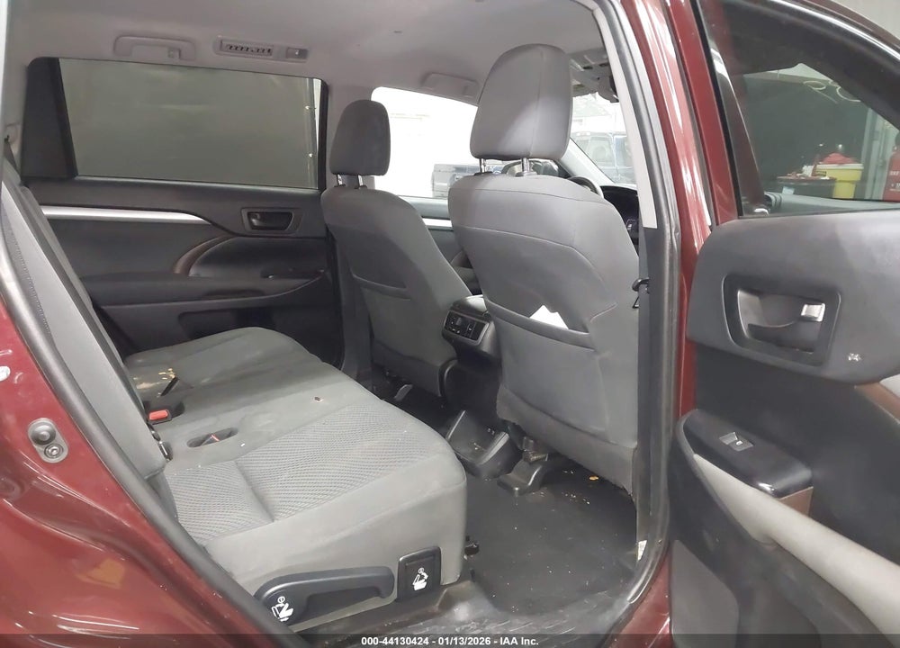 2019 TOYOTA HIGHLANDER LE VIN: 5TDBZRFH7KS977443