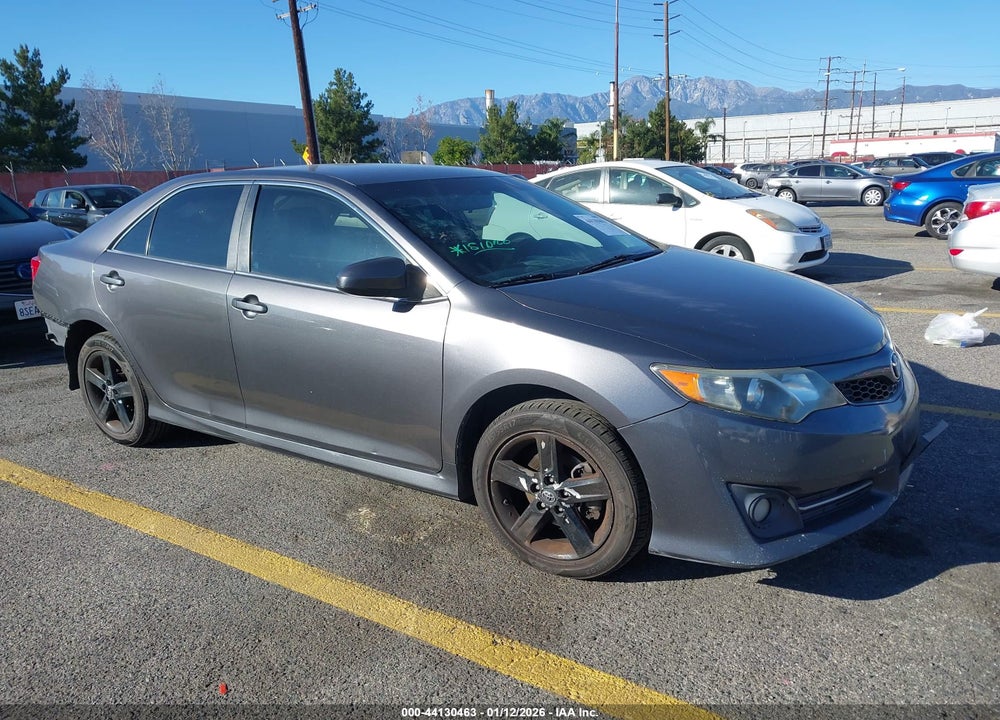 2014 TOYOTA CAMRY SE VIN: 4T1BF1FK5EU414358