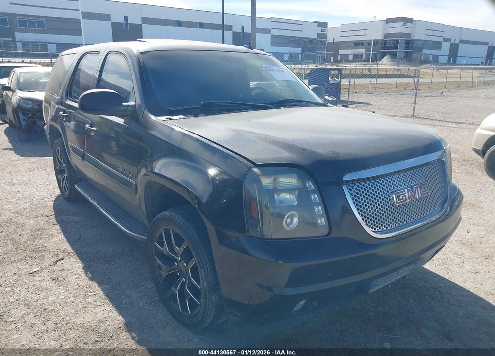 2007 GMC YUKON DENALI VIN: 1GKFK63847J165020