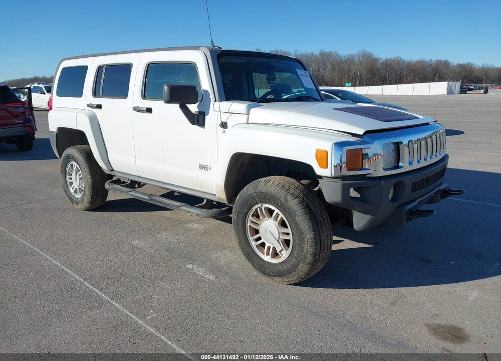 2007 HUMMER H3 SUV VIN: 5GTDN13E678200174