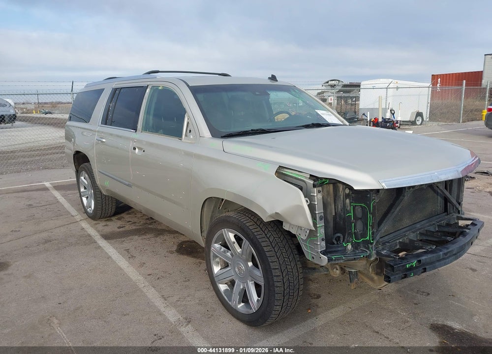 2015 CADILLAC ESCALADE ESV LUXURY VIN: 1GYS4HKJ3FR286183
