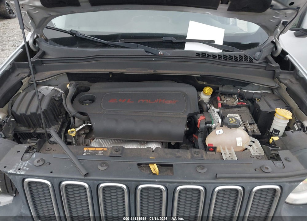 2016 JEEP RENEGADE LATITUDE VIN: ZACCJABT3GPC46276
