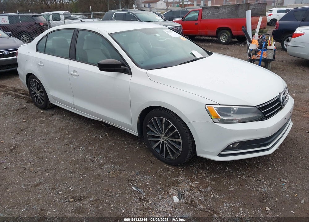 2016 VOLKSWAGEN JETTA 1.8T SPORT VIN: 3VWD17AJXGM395548