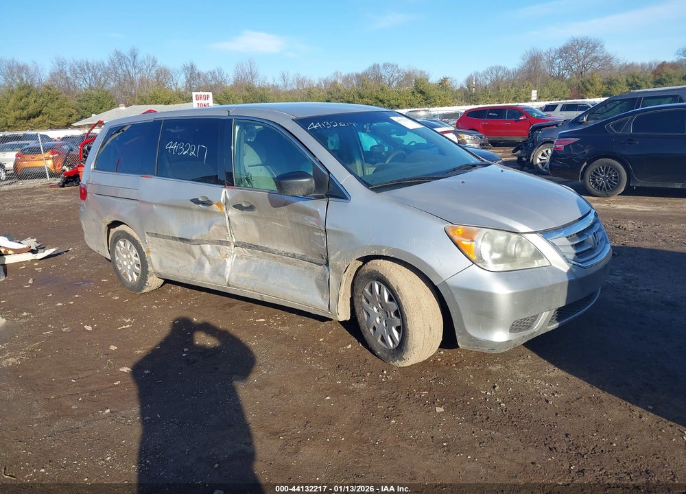 2008 HONDA ODYSSEY LX VIN: 5FNRL38248B031304