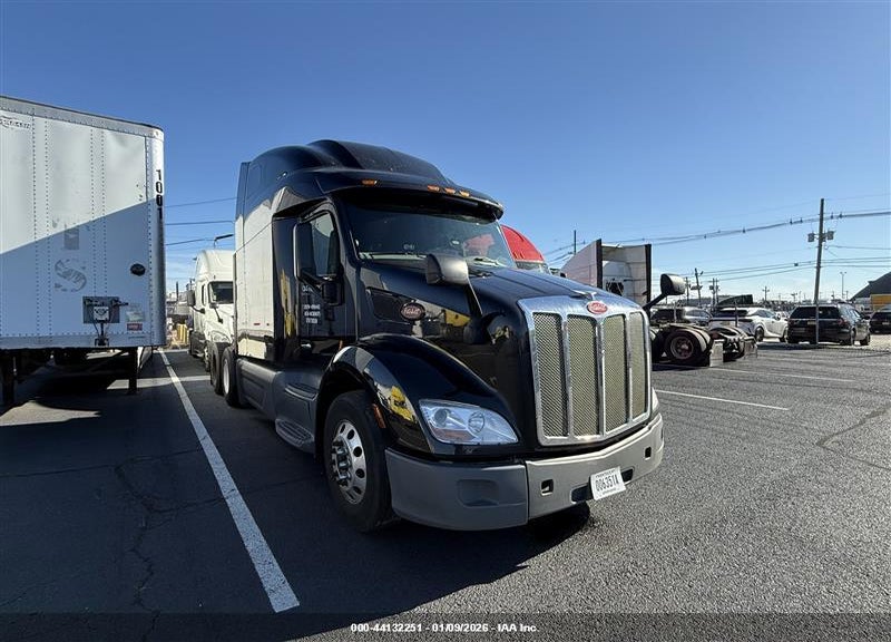 2020 PETERBILT 579 VIN: 1XPBDP9X7LD689200