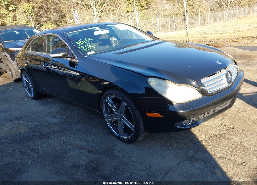 2008 MERCEDES-BENZ CLS 550 VIN: WDDDJ72XX8A123737