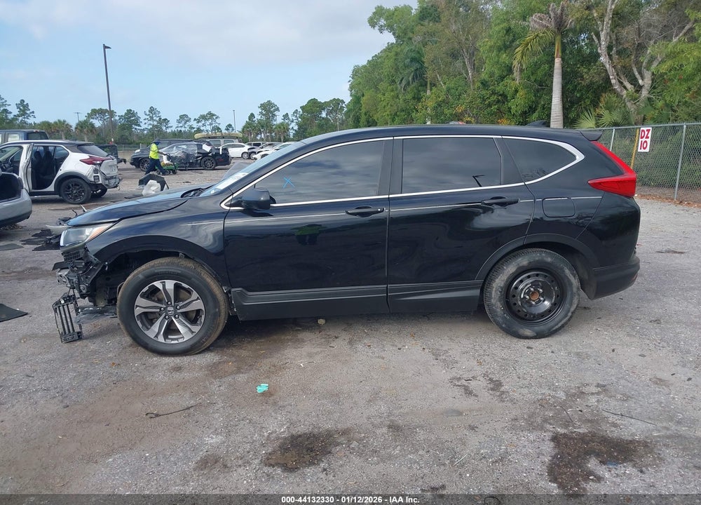 2018 HONDA CR-V LX VIN: 2HKRW5H34JH419586
