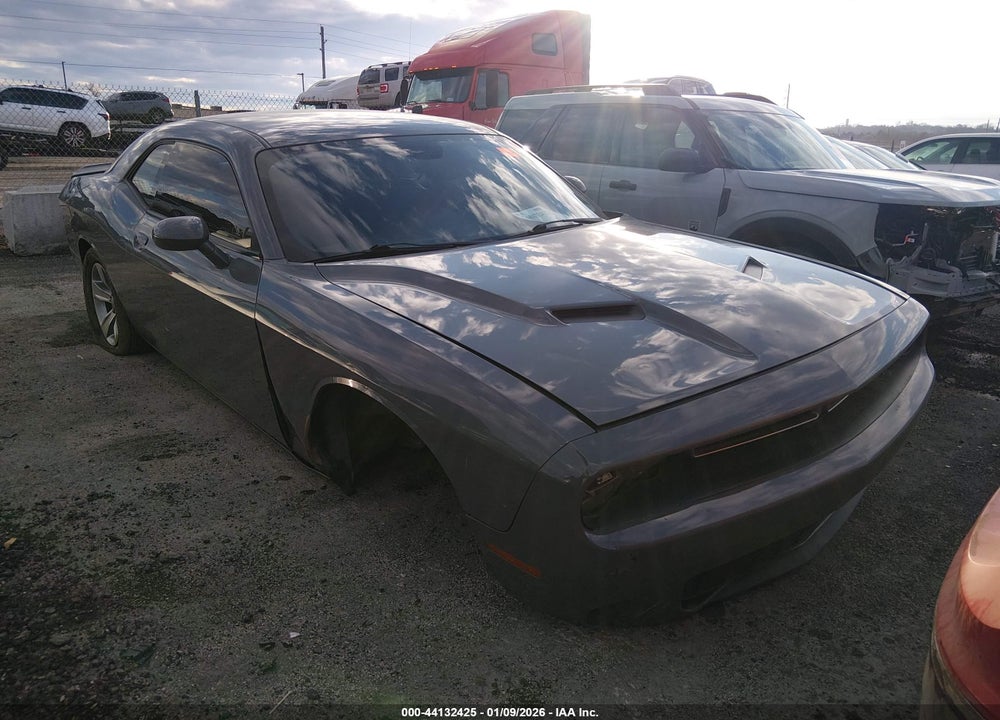 2019 DODGE CHALLENGER SXT VIN: 2C3CDZAG2KH668712