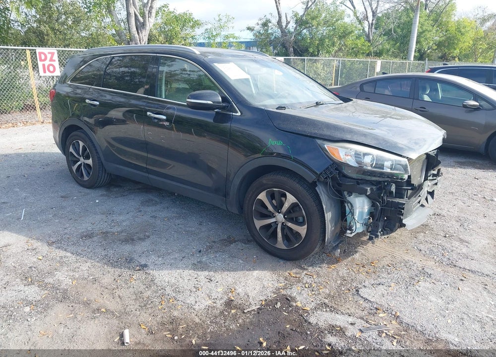 2018 KIA SORENTO 2.0T EX VIN: 5XYPH4A14JG408907