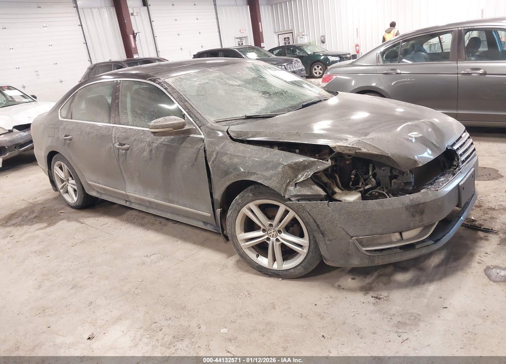 2015 VOLKSWAGEN PASSAT 2.0L TDI SEL PREMIUM VIN: 1VWCV7A33FC046734
