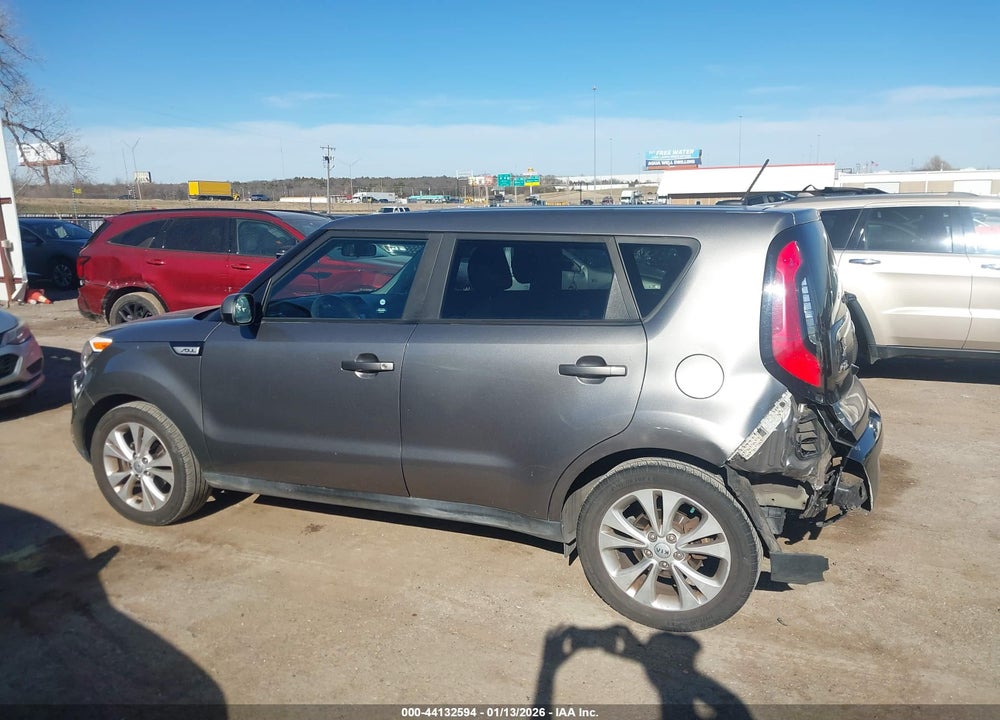 2016 KIA SOUL + VIN: KNDJP3A59G7325873